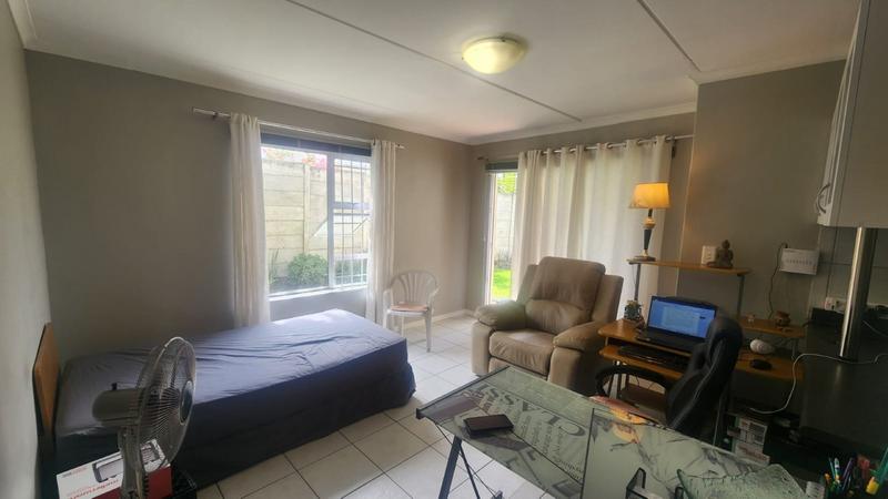 To Let 1 Bedroom Property for Rent in Bracken Heights Western Cape